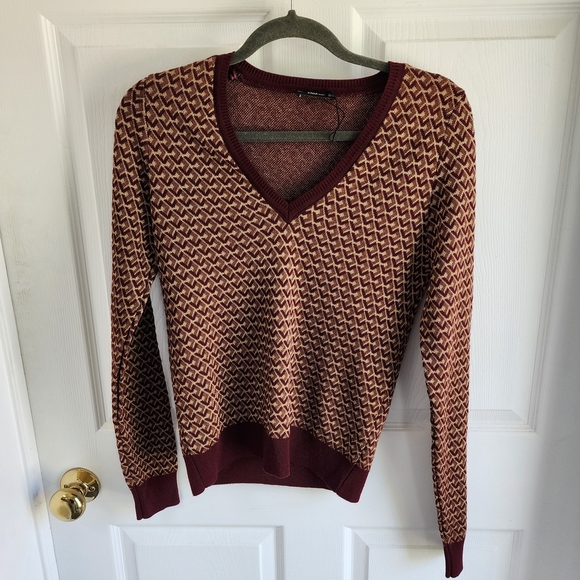 Zara Burgundy and Cream V-Neck Sweater - Picture 1 of 8